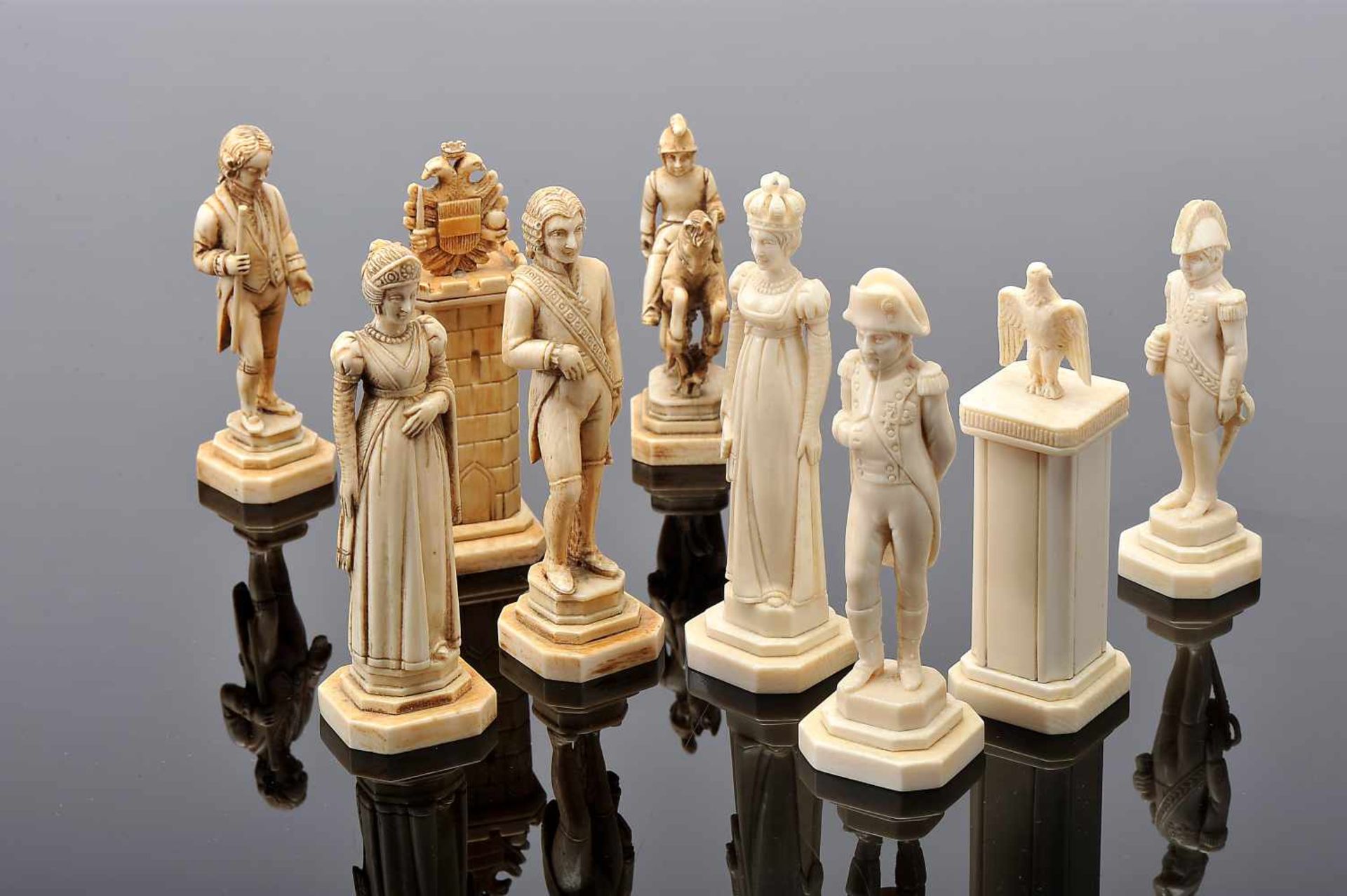 Chess pieces - Image 9 of 11