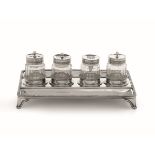 An inkstand with tray, 1900s - In silver and polished glass. English style, first alf [...]