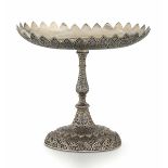 A gilt silver stand, Kashmir, 1885 ca. - A stand for desserts in gilt 925 silver. [...]