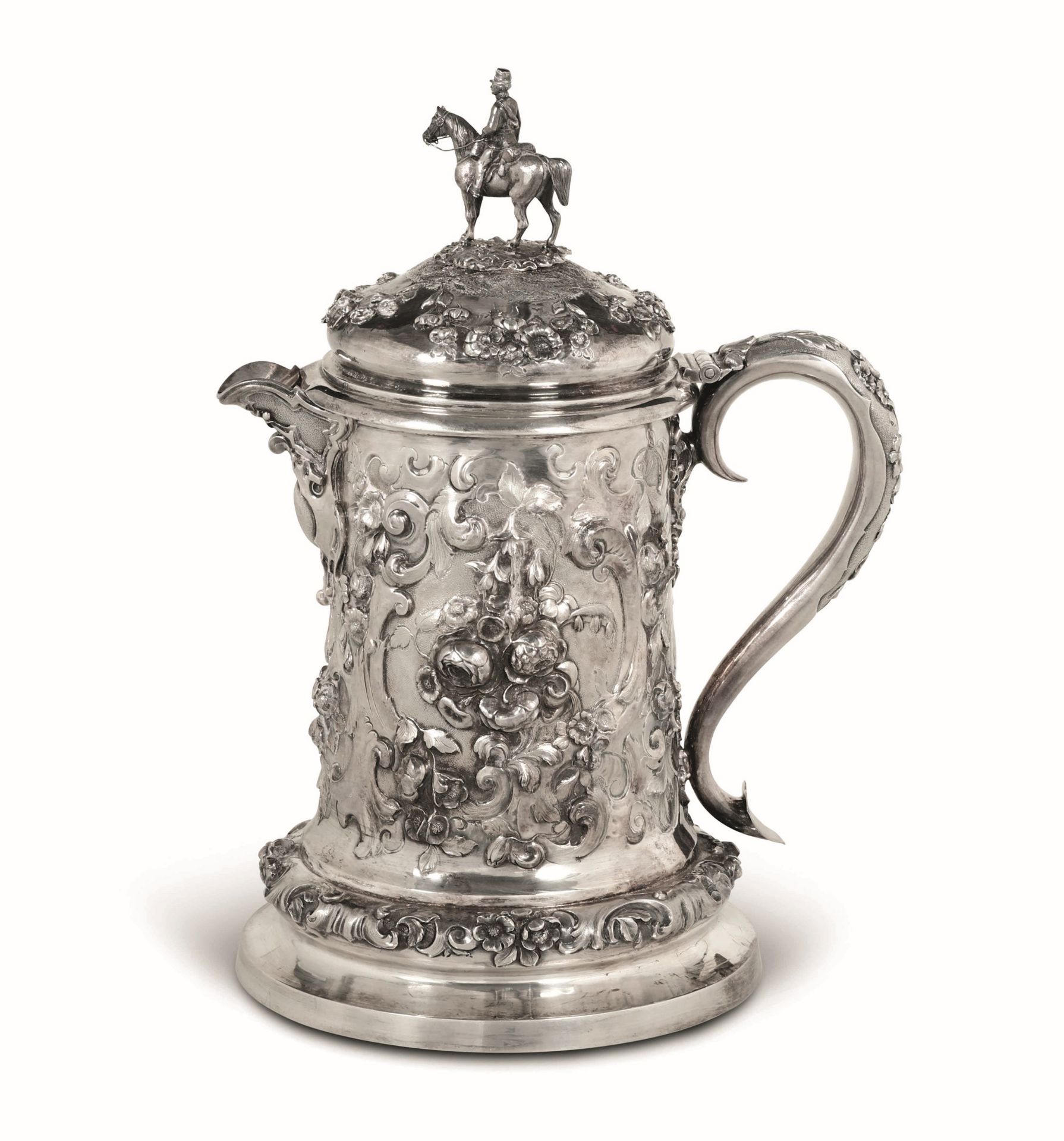 A silver tankard, R. Hennel, London 1859 - Molten, embossed and chiselled silver. [...] - Bild 2 aus 5