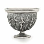 A silver goblet, Milan, 1900s, E. Genazzi - A Pompeii-style goblet in chiselled [...]