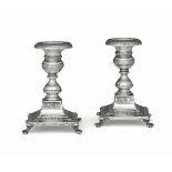 Two silver candlesticks, Portugal 1843/53 - Silversmith AM (unidentified). Molten, [...]