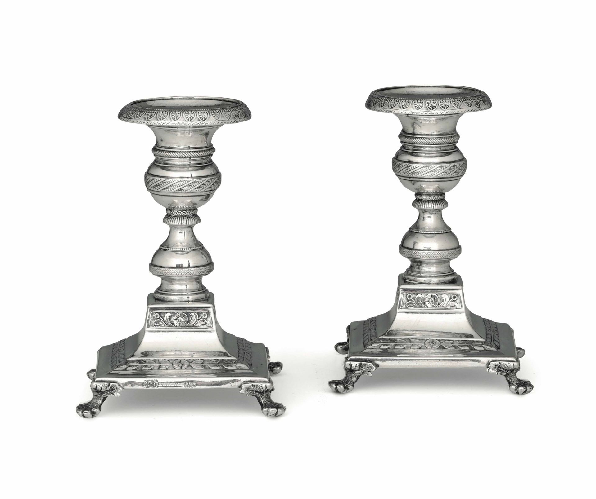 Two silver candlesticks, Portugal 1843/53 - Silversmith AM (unidentified). Molten, [...]