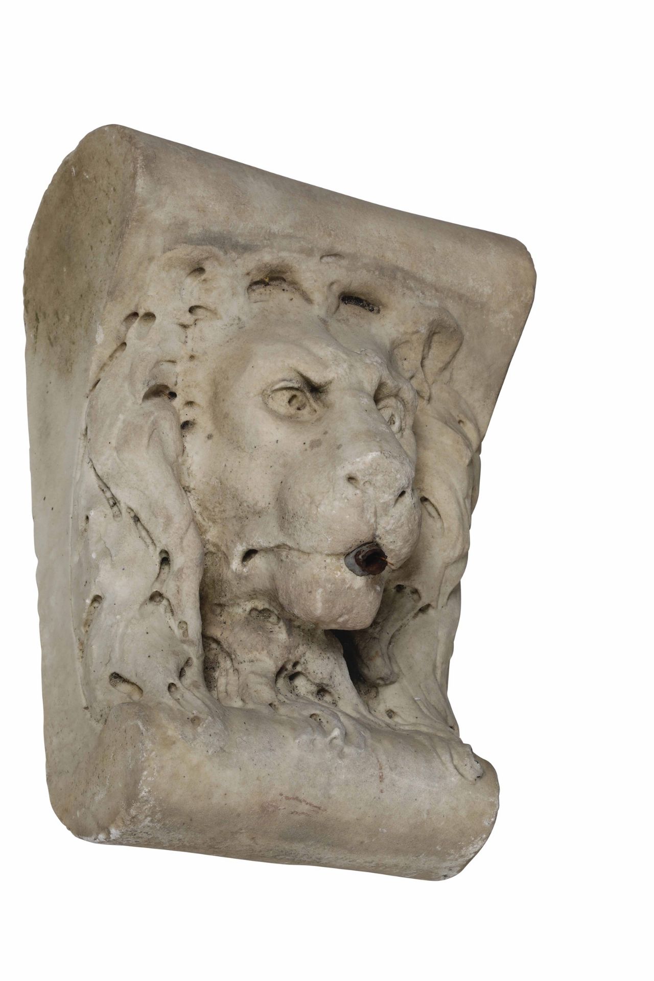 Coppia di mascheroni raffiguranti teste leonine. Marmo bianco. Scultore barocco [...] - Bild 2 aus 2