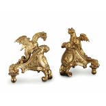 Coppia di alari Luigi XV in bronzo cesellato e dorato, XVIII secolo, - decori a [...]