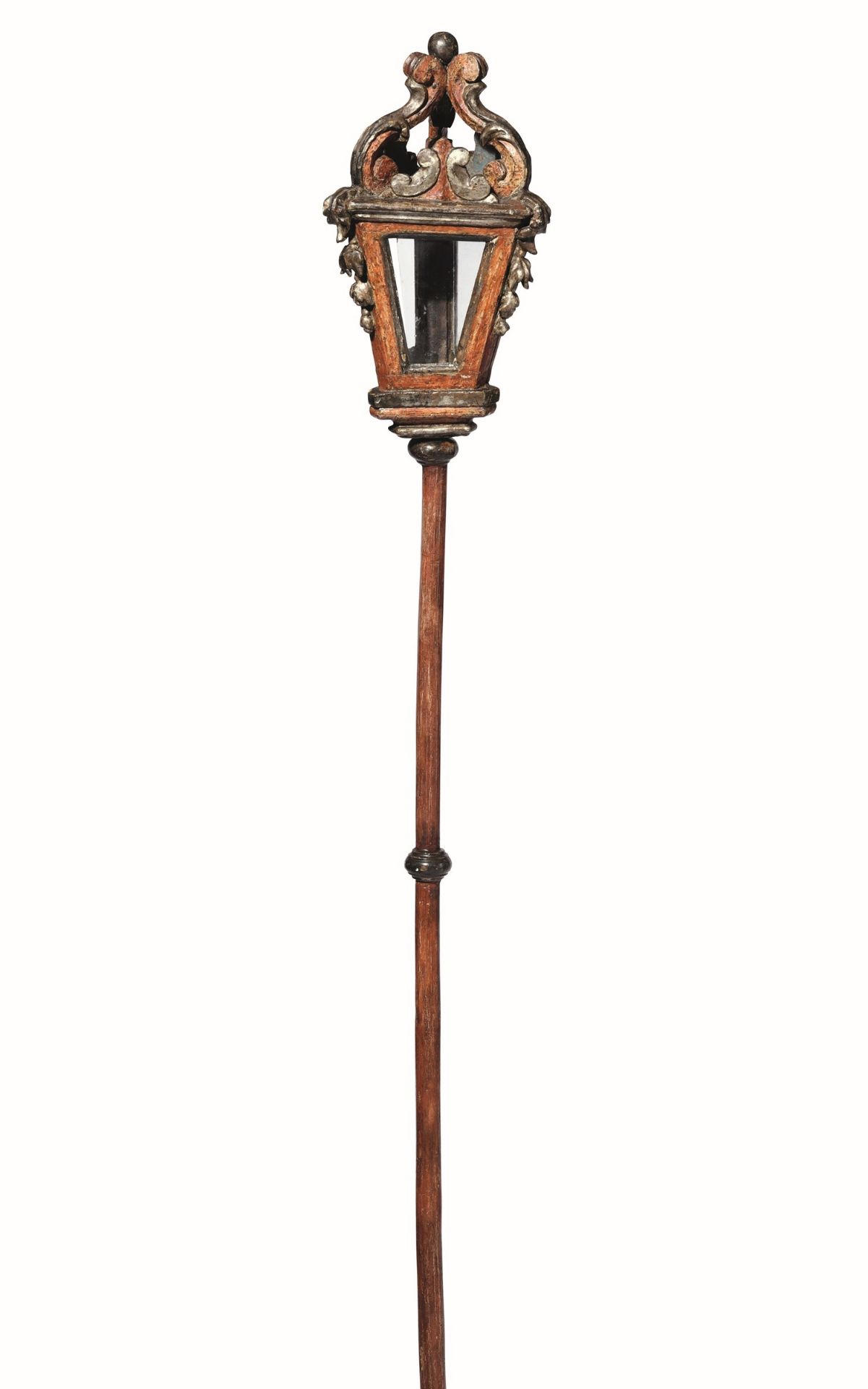 Coppia di lanterne. Legno intagliato e laccato. Arte barocca, Italia XVIII secolo, - [...] - Bild 2 aus 2