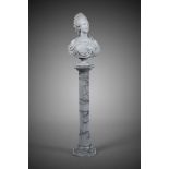 Busto di Maria Antonietta in marmo bianco. XX secolo, - cm 60 colonna cm 104 Base a [...]