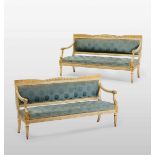 Coppia di divanetti in legno laccato e dorato. Napoli XVIII-XIX secolo, - braccioli [...]