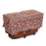 Sacca in Kilim e ricami, Caucaso fine XIX secolo, - cm114x50x43 -