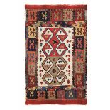 Raro kilim Konya, Anatolia centrale XIX secolo, - campo chiaro con due gul cm 139x85 -