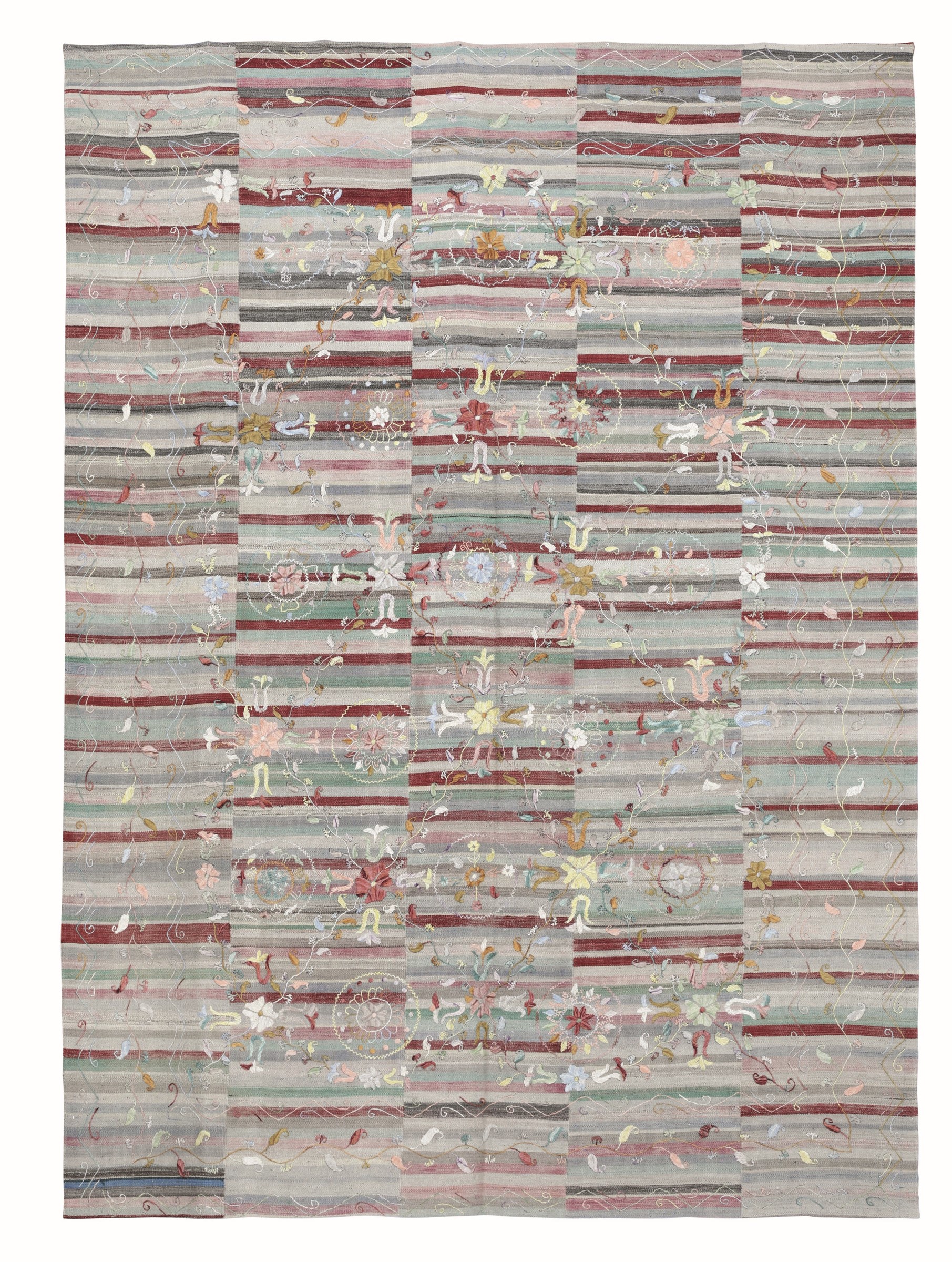 Kilim Afgano, XX secolo, - particolare cinque strisce unite e ricamate [...]