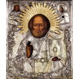 Icona con riza in metallo argentato raffigurante San Nicola. Russia XIX-XX secolo, - [...]
