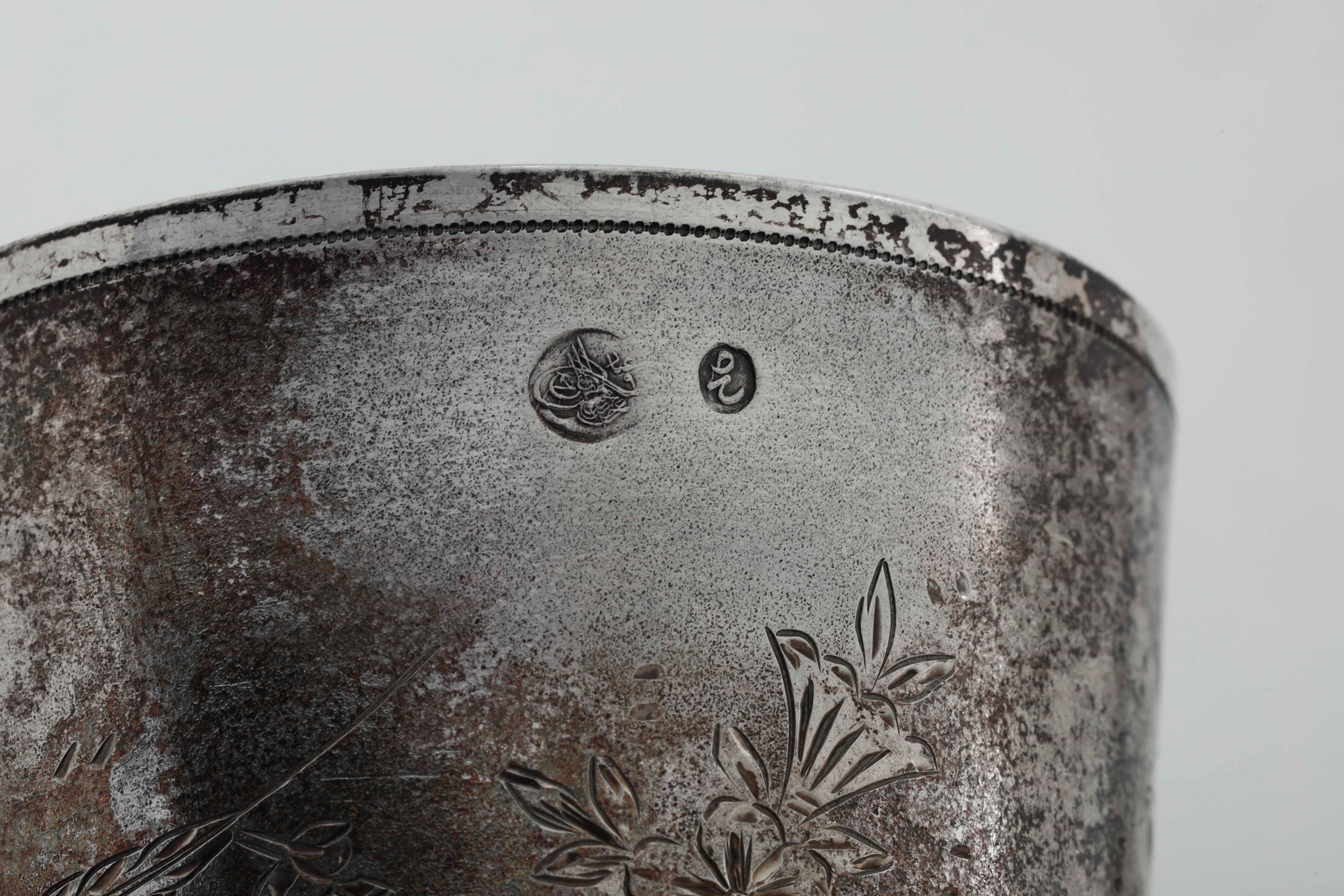 Quattro bicchieri in argento a calice. Arte ottomana del XIX-XX secolo, - gr. 795, [...] - Image 2 of 3