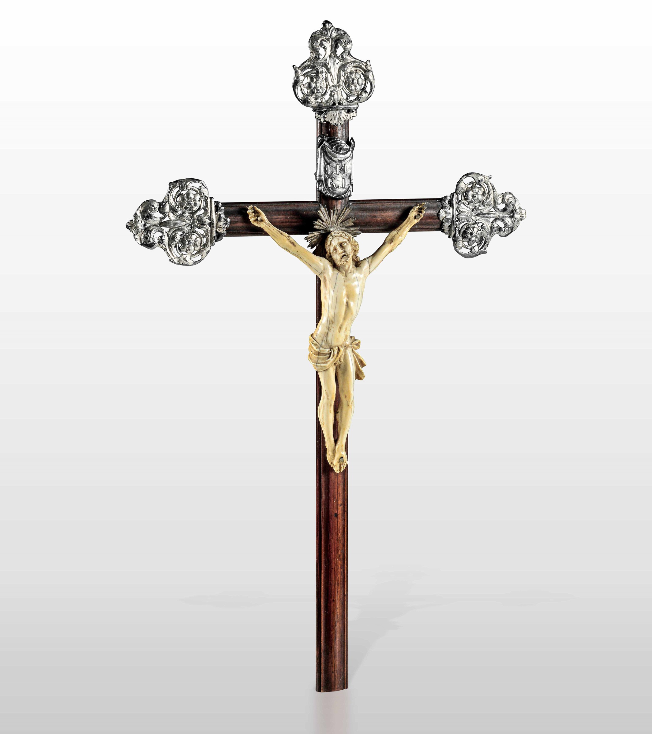 A silver meditation cross, Genoa, 1700s - Cross in ebonised wood and embossed, [...]