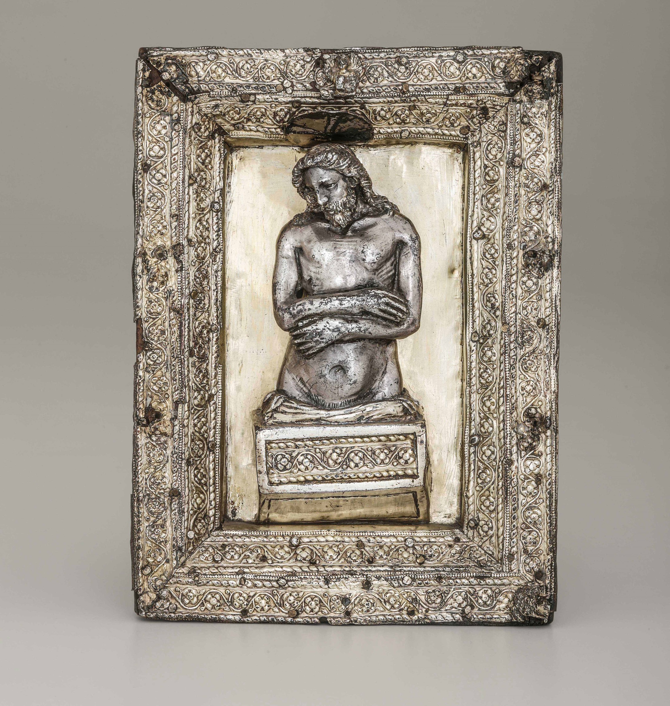 Cristo risorto. Oreficeria rinascimentale Italiana, fine XV secolo, - cm 18x14 [...]