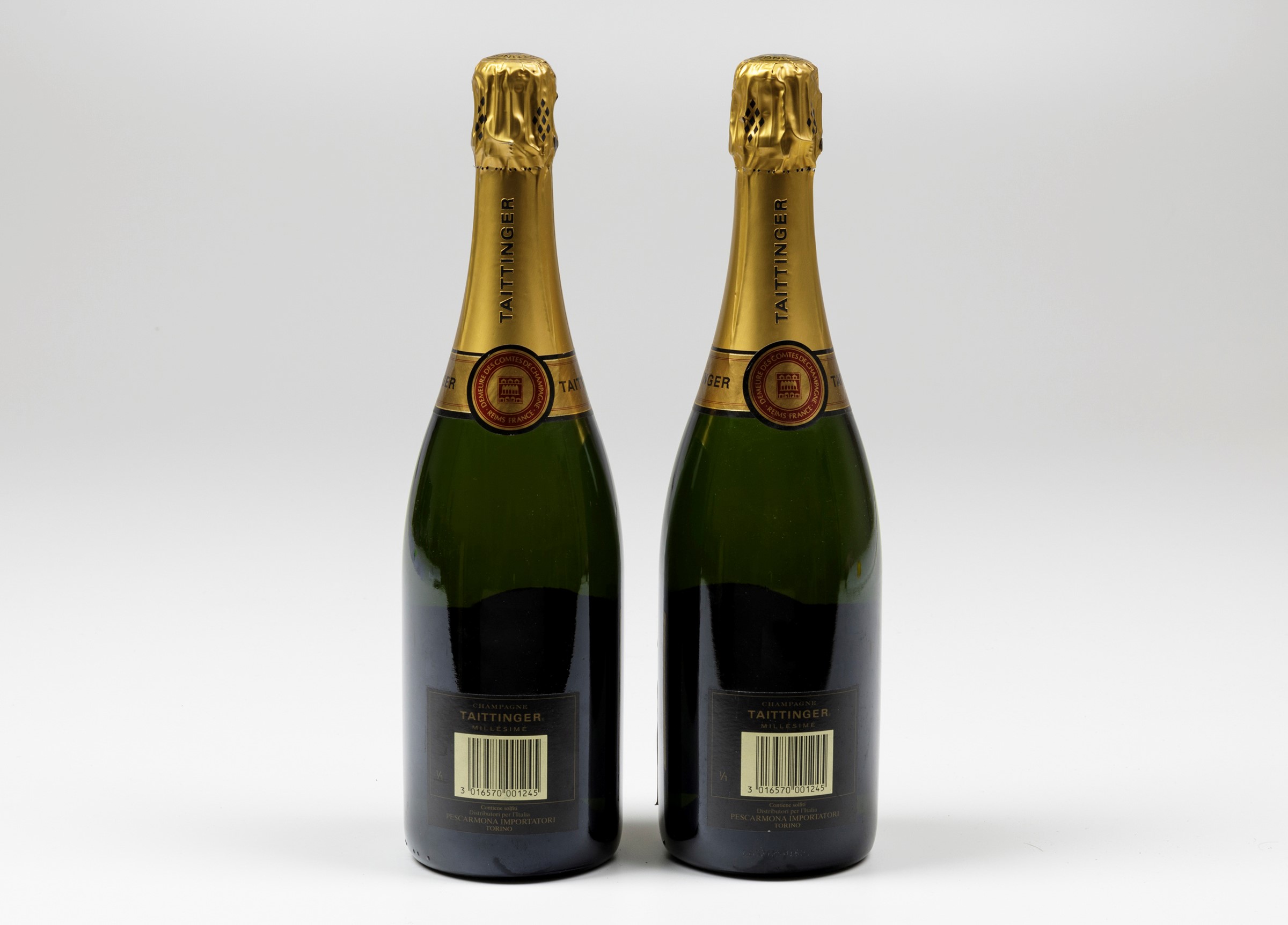 Taittinger, Champagne Millesimee, - (2 Bts) 2000 2 Bts BN, (etichetta e capsula in [...] - Image 2 of 2