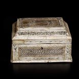 An ivory box, Russia Kholmogory (?), 1700s - cm 21x15x12 -