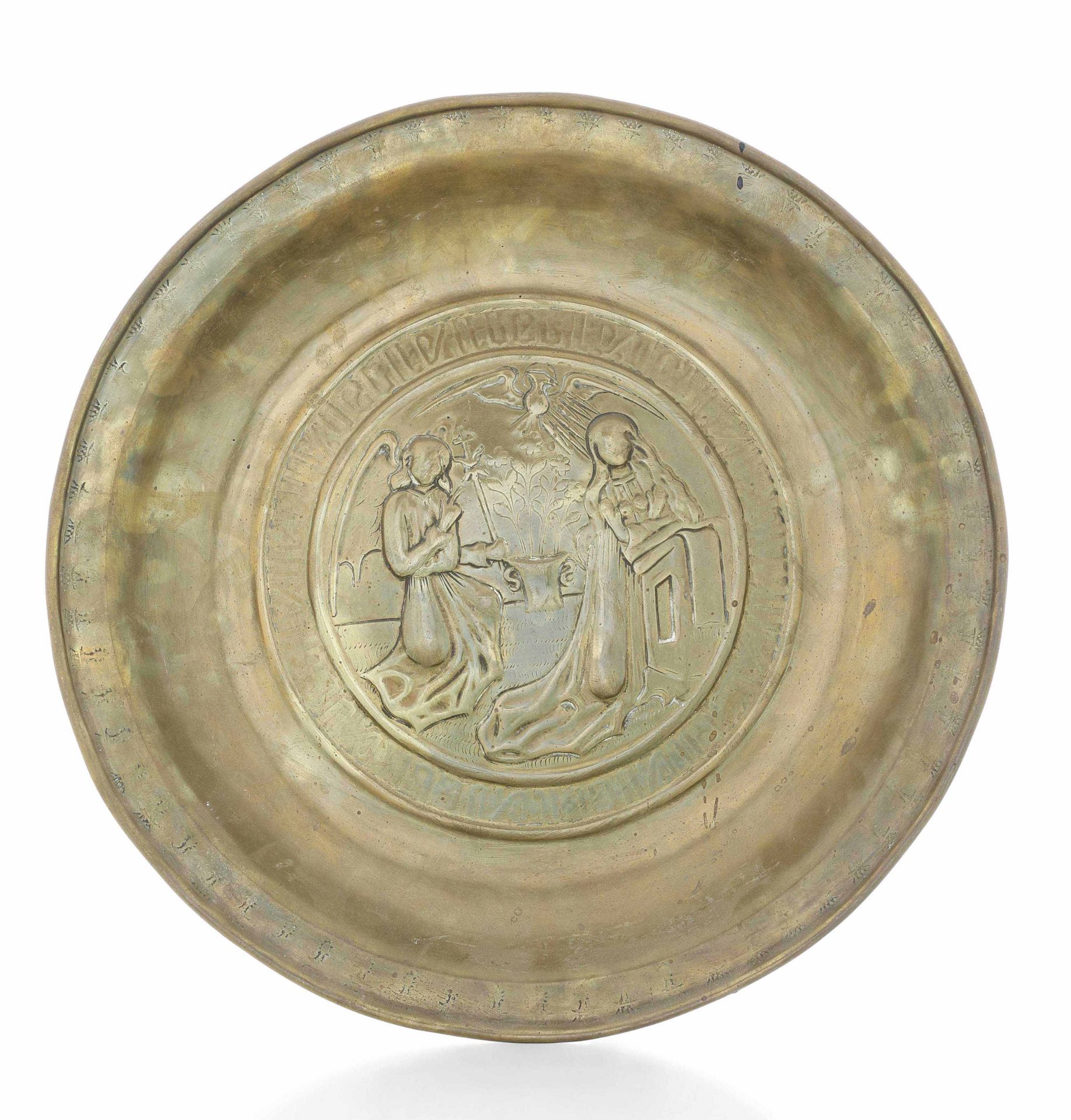 A brass plate, Germany, 1500s - diametro cm 36,5. Cavetto con raffigurazione [...]