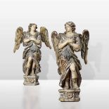 Two wooden angels, Italy, 1600s - altezze cm 102 e cm 104, colonne altezza cm 100 -