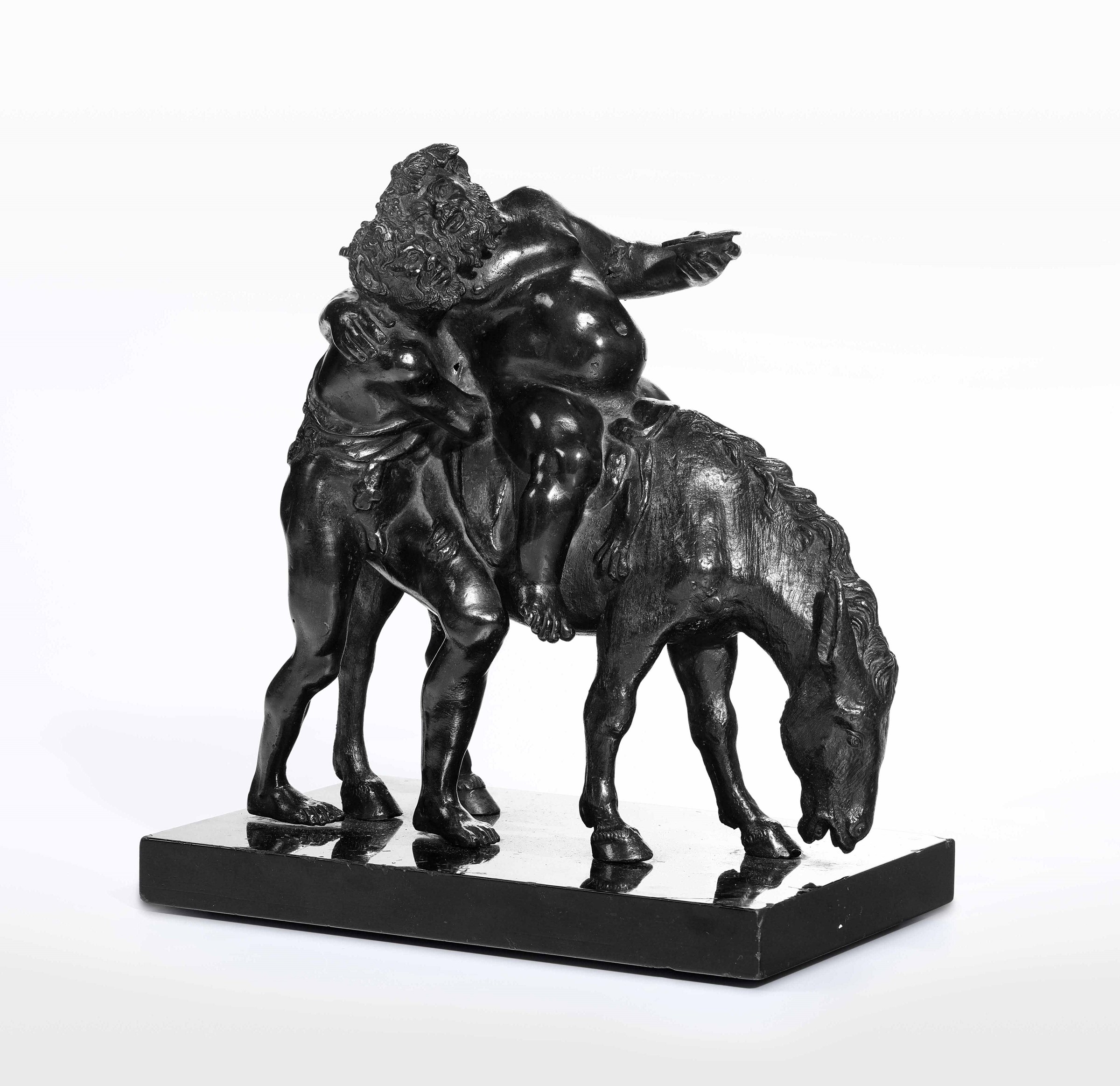 A bronze group, Italian-Flemish artist, 15-1600s - cm 26x20. L’insolita e buffa [...]