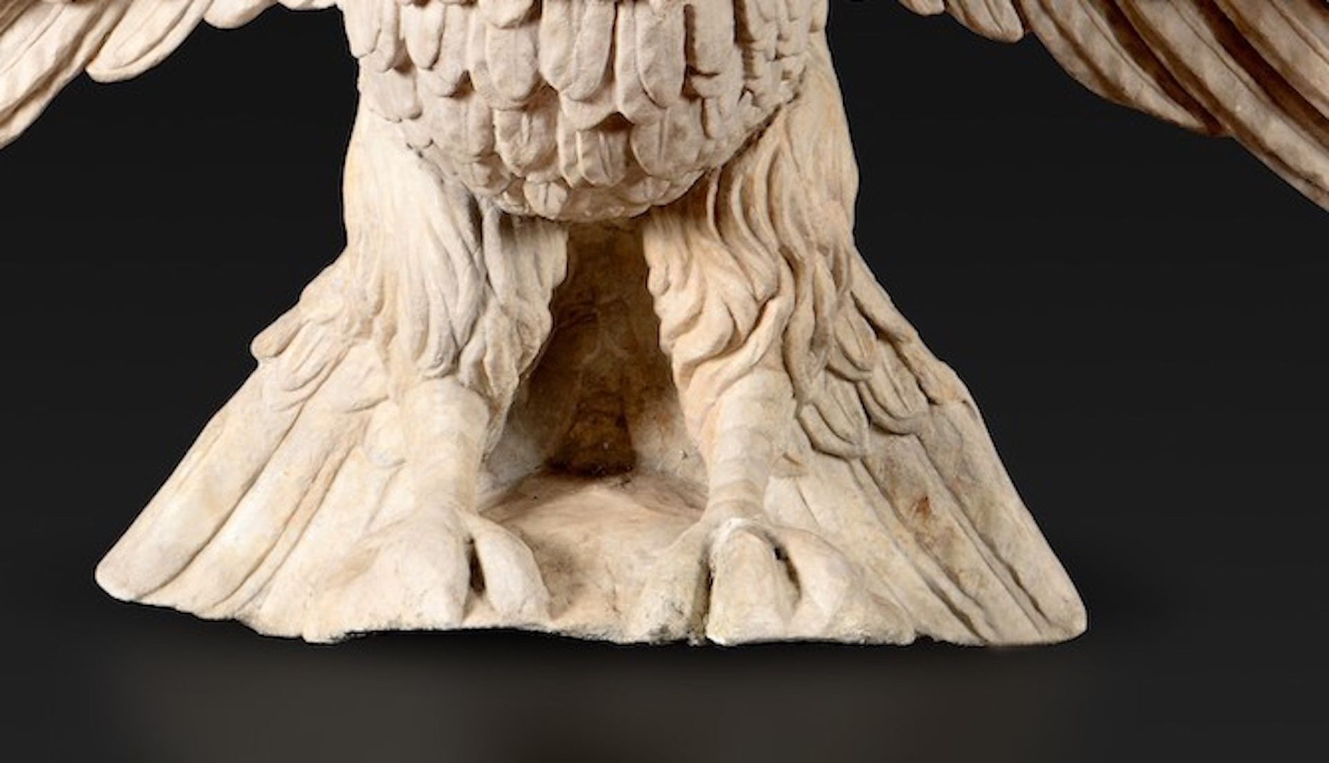 A marble Roman eagle, Italy, 1600s - 118x32x69cm - - Bild 5 aus 11