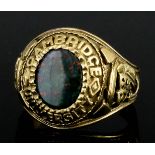 A Gentleman's 9ct Gold Cambridge University Fraternity Ring, set with oval bloodstone, size Z+1,