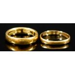 Two 18ct Gold Wedding Bands, both size N, gross weight 6.8g