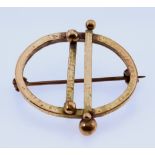 An 9ct Gold Brooch, Modern, by Pleasance Kirk, of oval abstract form, 26mm x 30mm, gross weight 6.