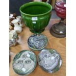 HOLDCROFT GREEN GLAZED POTTERY JARDINIERE AND SIX WEDGWOOD 'BABY OWLS' COLLECTORS PLATES, DESIGNED