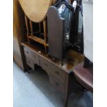 AN EDWARDIAN MAHOGANY INLAID DRESSING TABLE (CUT DOWN) WITH FREE STANDING TRIPTYCH MIRROR