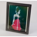 AMY WINEHOUSE AUTOGRAPHED COLOUR PHOTO IN GLAZED FRAME