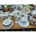 QUANTITY OF CERAMICS TO INCLUDE; FIVE PIECES OF BELLEEK; CUP AND SAUCER, TWO MUGS, MILK JUG, MEAKIN;