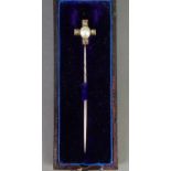 EDWARDIAN GOLD STICK PIN, the screw-off cross pattern top set with an oval pearl and four tiny