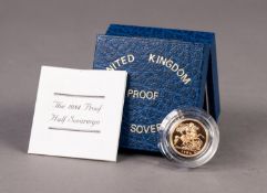 ROYAL MINT CASED AND ENCAPSULATED ELIZABETH II GOLD PROOF HALF SOVEREIGN 1984 (VF) in hard blue case