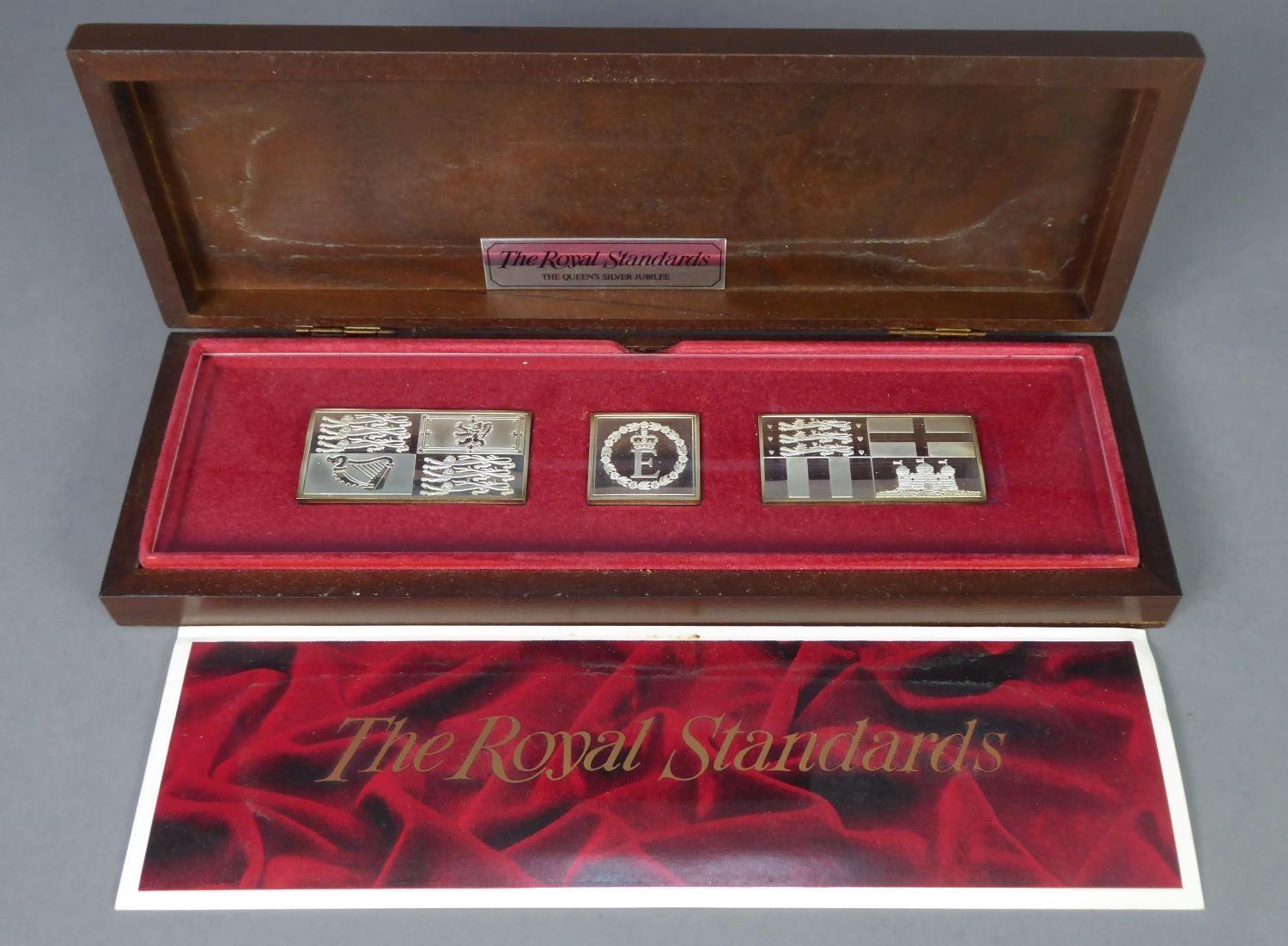 THE DANBURY MINT SET OF THREE SILVER INGOTS 'The Royal Standards' commemorating , Elizabeth II - Image 2 of 2