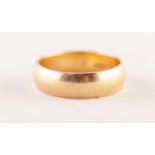GENTS 18ct GOLD BROAD WEDDING RING, 9.4 gms ring size "X"