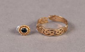 9ct GOLD PIERCED CELTIC BAND RING (as found) and a single gold and oval stone set EARRING, 2.6