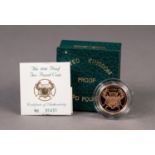 ROYAL MINT CASED AND ENCAPSULATED ELIZABETH II GOLD PROOF TWO POUND COIN 1986 (VF) in hard green