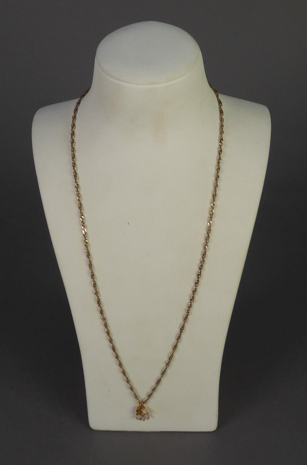 9ct GOLD FINE CHAIN TWISTED NECKLACE with small flattened curb links, 24" (60.9cm) long, 4.2 gms and - Image 2 of 4