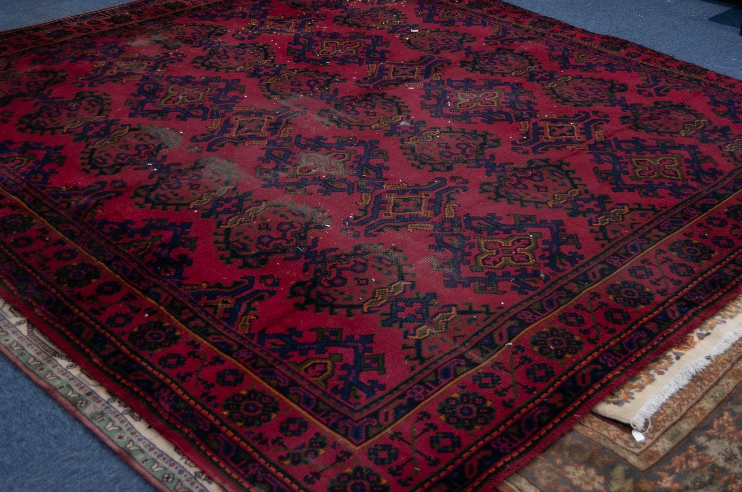 TOMKINSONS LTD., KIDDERMINSTER, ENGLAND 'ANGLO SMYRNA' LARGE BORDERED CARPET of traditional - Image 2 of 2