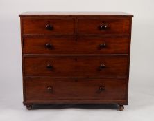 EARLY NINETEENTH CENTURY MAHOGANY CHEST OF DRAWERS, the oblong top outlined in cross-grained
