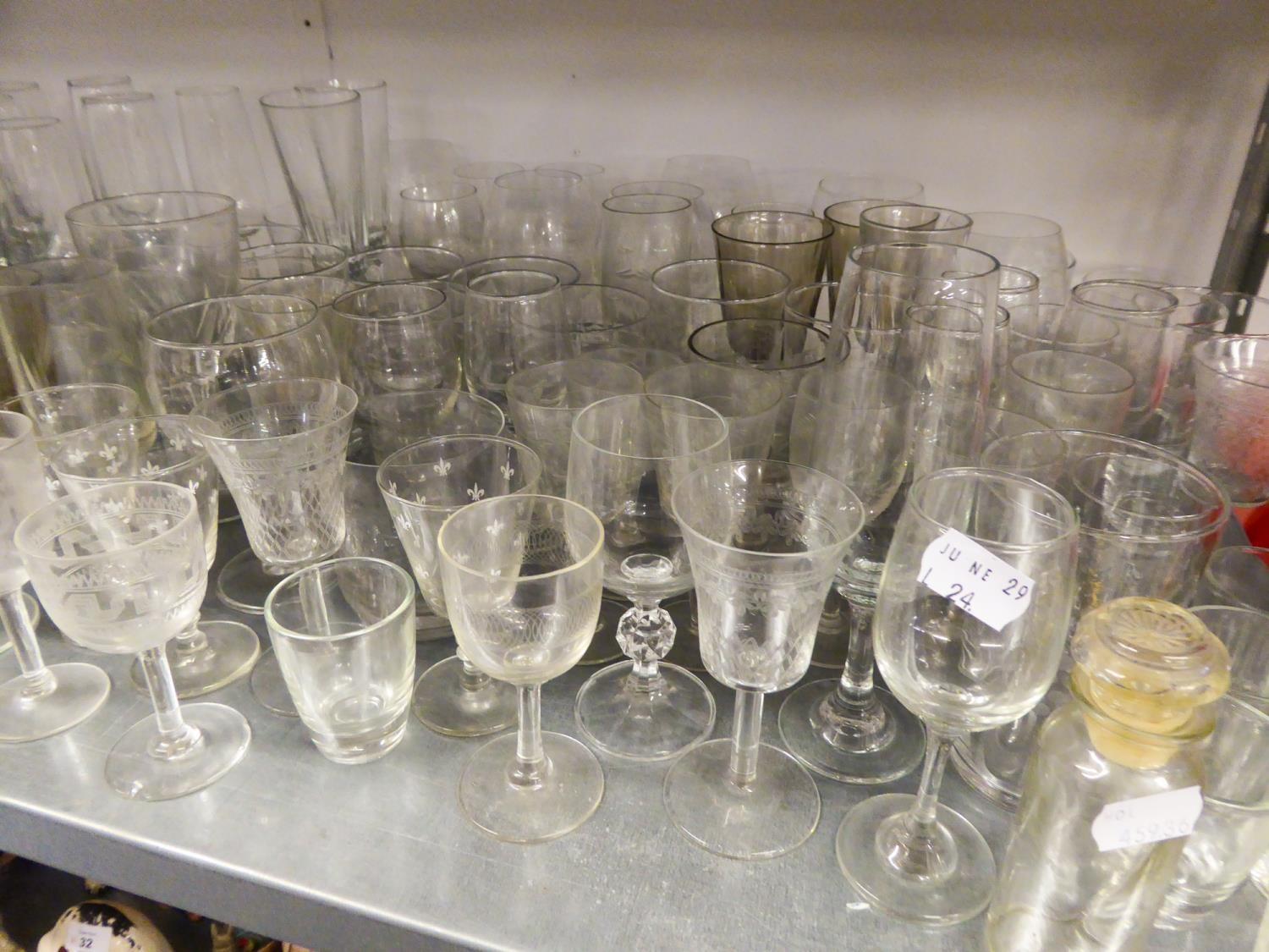 LARGE QUANTITY OF GLASSWARE'S INCLUDING; ETCHED DRINKING GLASSES, DRINKING GLASSES, SUNDAE DISHES, - Image 3 of 3