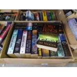 A LARGE QUANTITY OF PAPERBACK BOOKS TO INCLUDE; EXAMPLES FROM DAN BROWN, CATHERINE COOKSON,