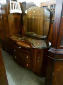 SHRAGER ?MASTERPIECE FURNITURE? ART DECO PART BEDROOM SUITE OF THREE PIECES, VIZ A GENT?S FITTED