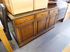 MAHOGANY PLAIN GEORGIAN STYLE DRESSER SIDEBOARD, WITH ROW OF THREE DRAWERS OVER THREE CUPBOARDS,