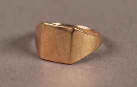 GENT'S 9ct GOLD SIGNET RING with blank square top, Birmingham 1970, 3gms, ring size N