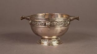 GEORGE V IRISH SILVER QUAICH OF HEAVY GAUGE, Retailed by John Hall & Co, Manchester, of typical form