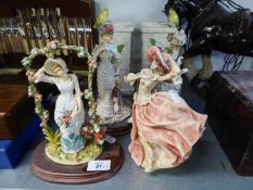 FOUR 'LEONARDO' RESIN FIGURES OF CRINOLINE LADIES AND A PAIR OF POTTERY SQUARE JUG/VASES WITH BIRD