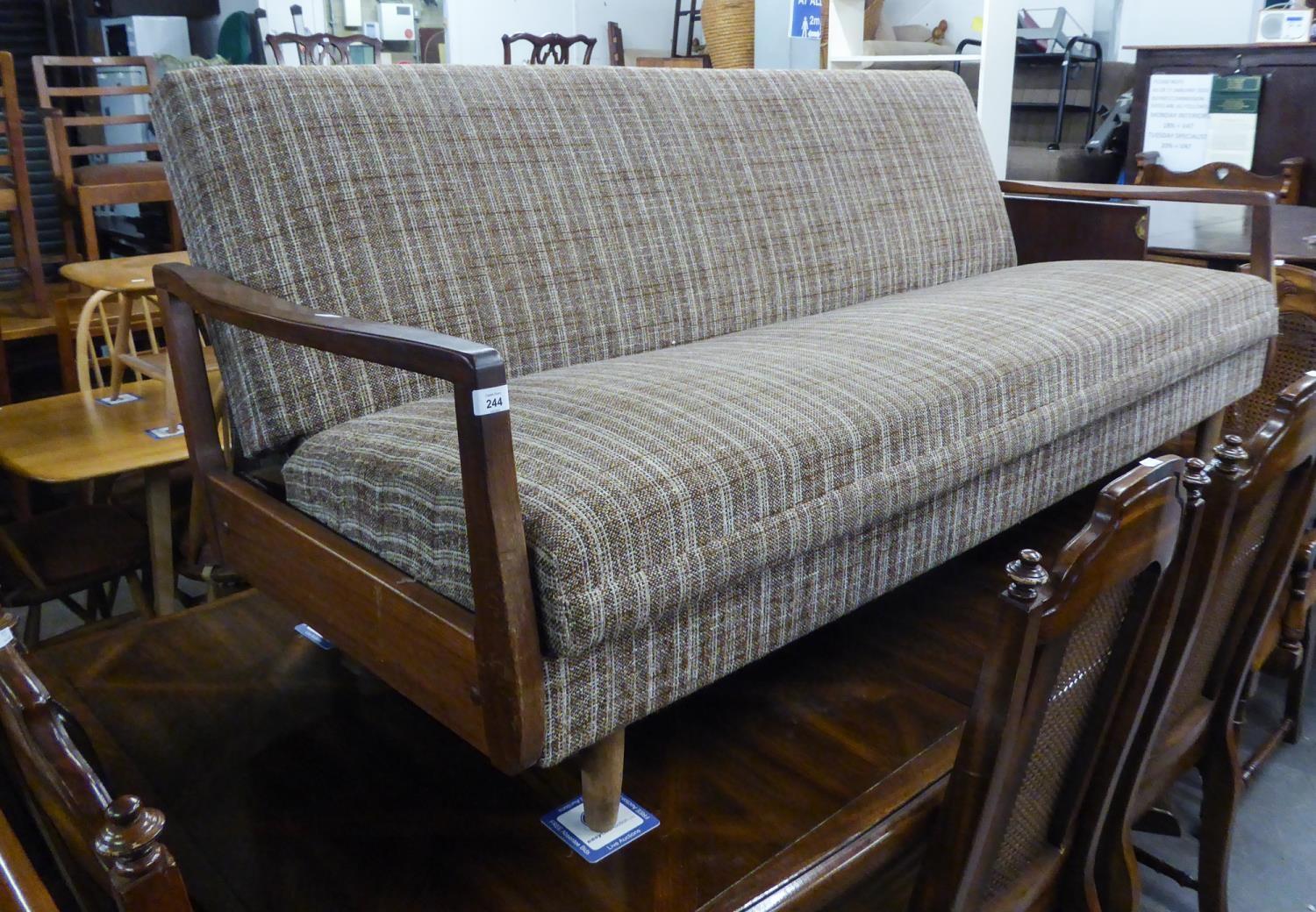 A MID TWENTIETH CENTURY DAY BED SETTEE (60's/70's)