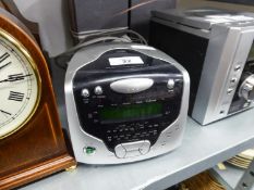 ROBERTS CR9986 DUAL ALARM CLOCK AND CD PLAYER